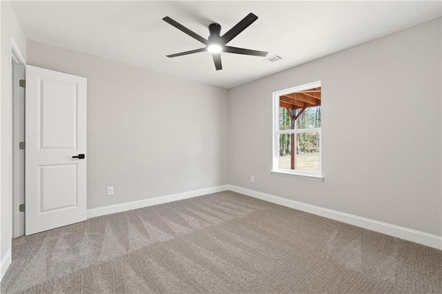 Spacious, unfurnished interior of a new home in , Gainesville (Image 13).