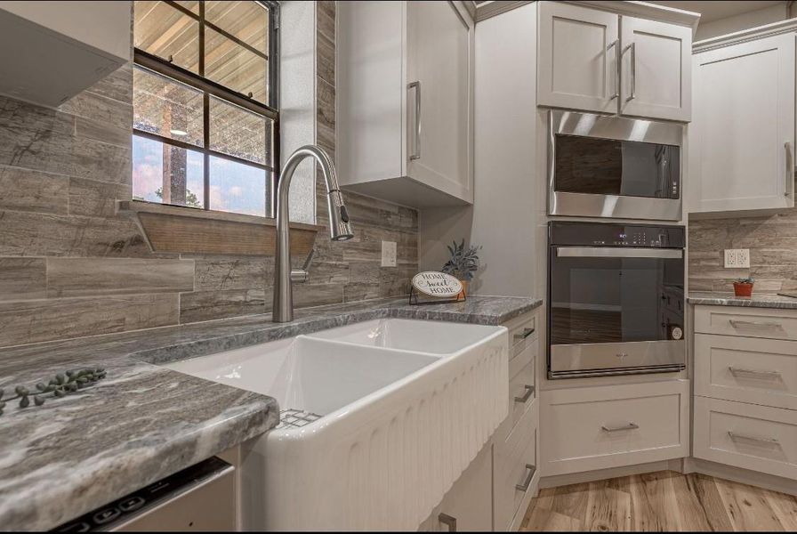 Furnished interior view inside a new home in , Groveton (Image 7).