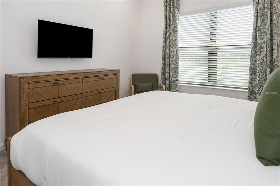 Furnished interior view inside a new home in , Orlando (Image 28).