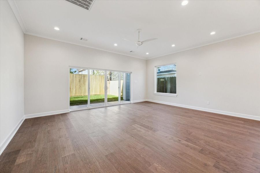Spacious, unfurnished interior of a new home in , Houston (Image 36).