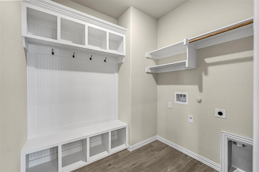 Spacious, unfurnished interior of a new home in Morningstar, Aledo (Image 12).