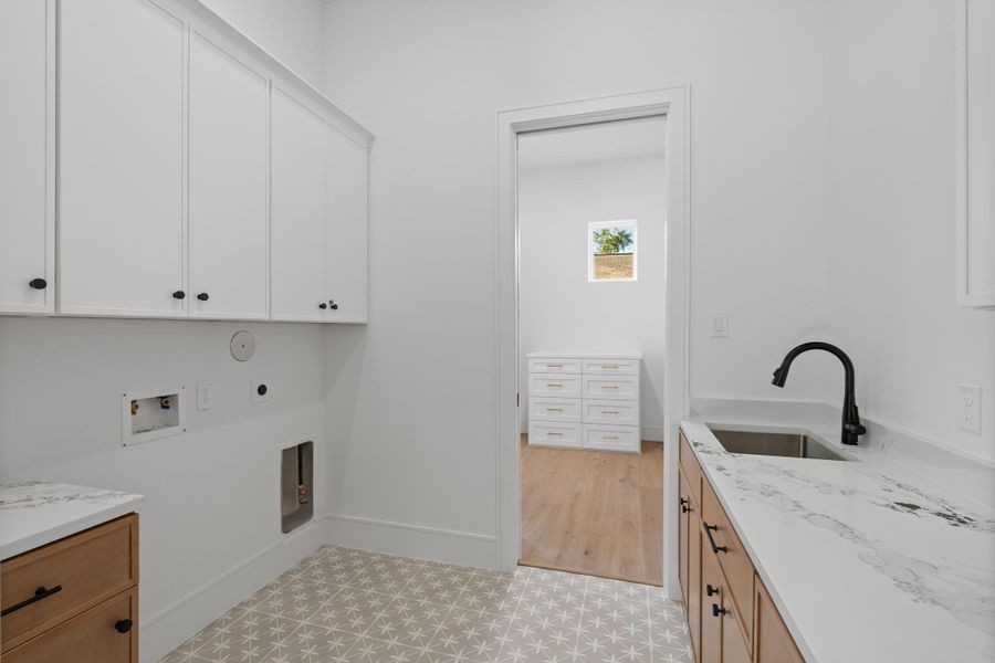 Furnished interior view inside a new home in , Houston (Image 16).