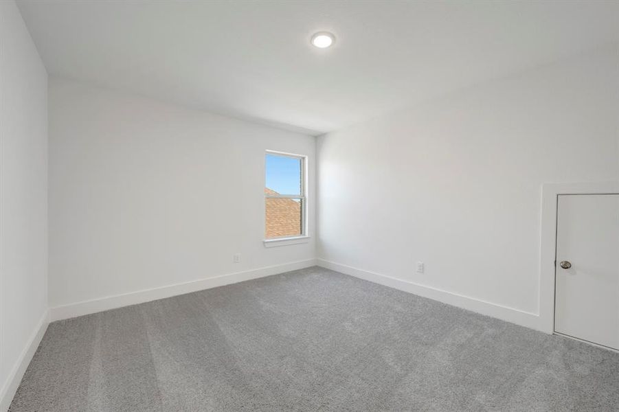 Spacious, unfurnished interior of a new home in Vintage Village, Argyle (Image 33).