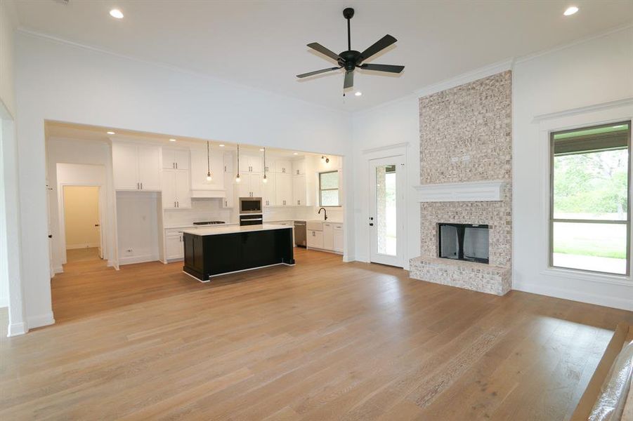 Spacious, unfurnished interior of a new home in , Tyler (Image 22).