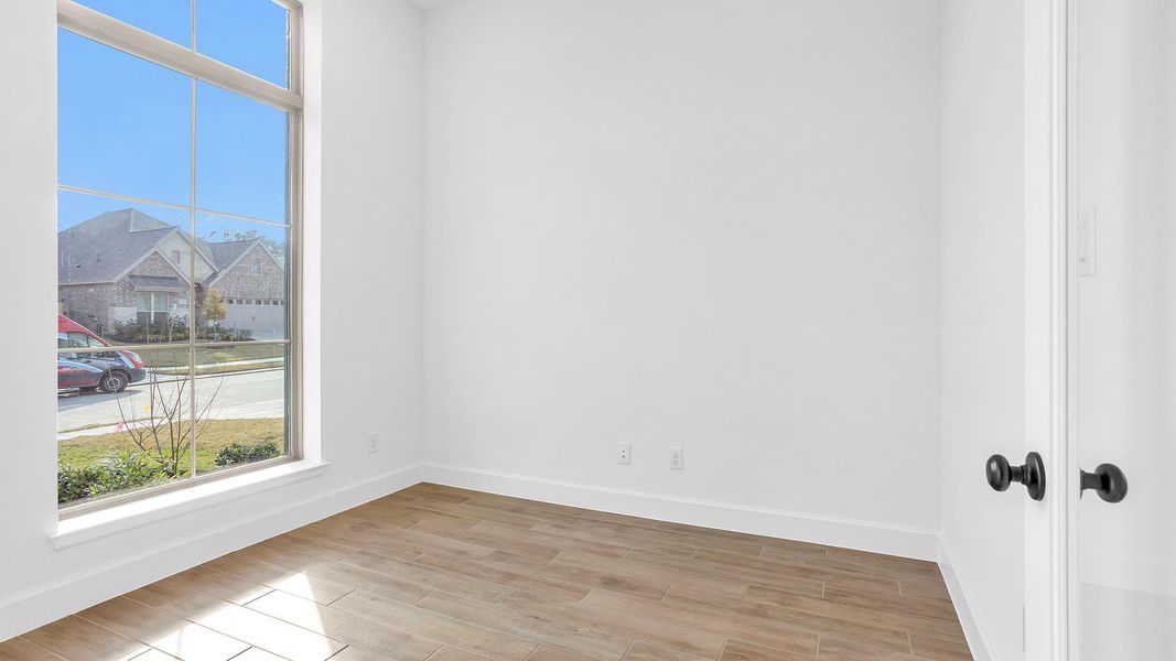 Spacious, unfurnished interior of a new home in Escondido 45', Magnolia (Image 14).