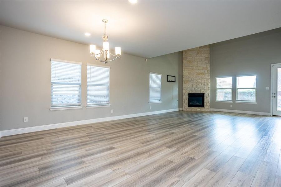 Spacious, unfurnished interior of a new home in , Corinth (Image 31).