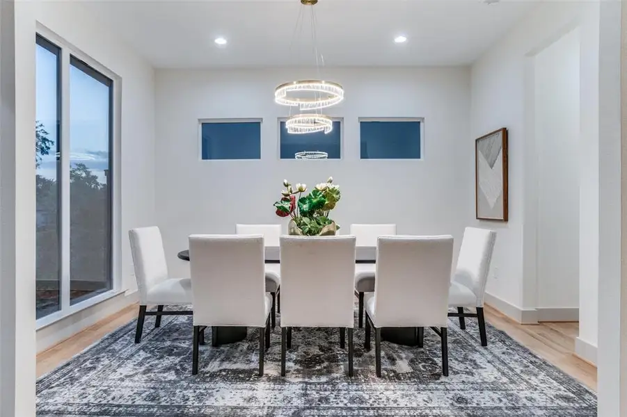 Furnished interior view inside a new home in , Dallas (Image 15). Furnished interior view inside a new home in , Dallas (Image 15).