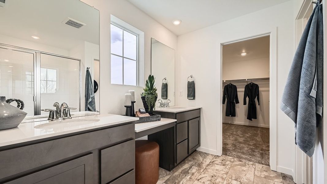 2138 Evans Owners Bath F2 Base2