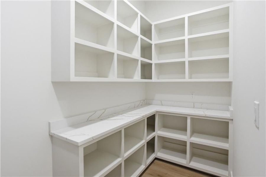 Image 102 of a home in .