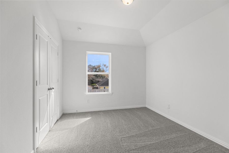 Spacious, unfurnished interior of a new home in Beamer Villas, Friendswood (Image 13).