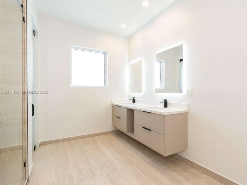 Furnished interior view inside a new home in , Fort Lauderdale (Image 11).