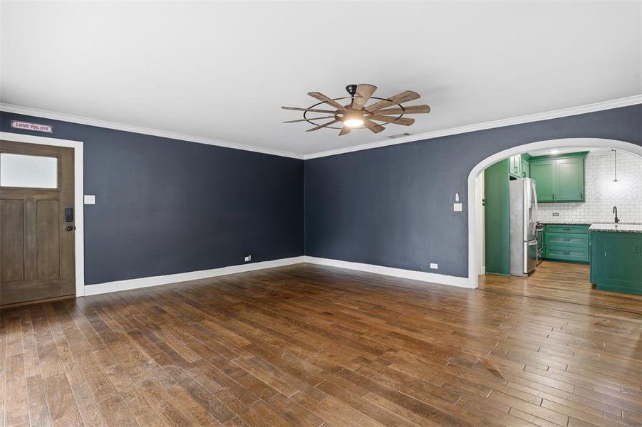 Spacious, unfurnished interior of a new home in , Cleburne (Image 18). Spacious, unfurnished interior of a new home in , Cleburne (Image 18).