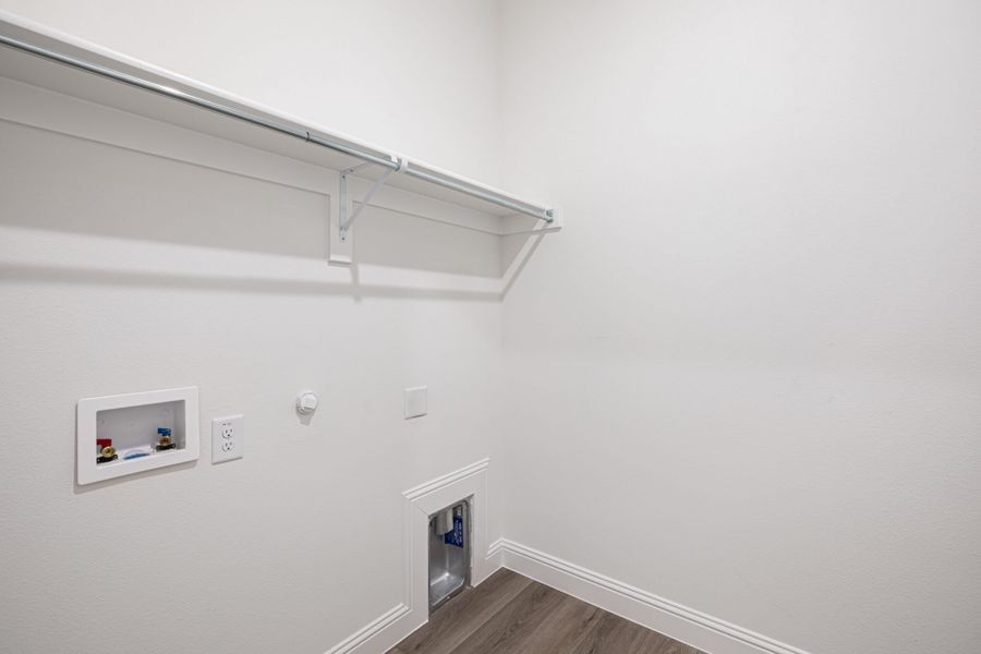 Spacious, unfurnished interior of a new home in Milrany Ranch, Melissa (Image 30).