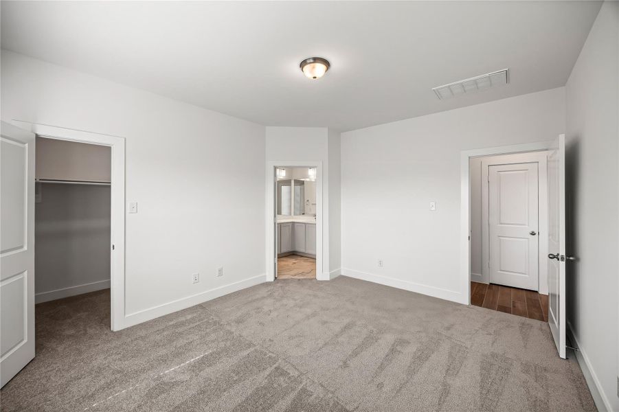 Spacious, unfurnished interior of a new home in River Ranch Meadows, Dayton (Image 18).