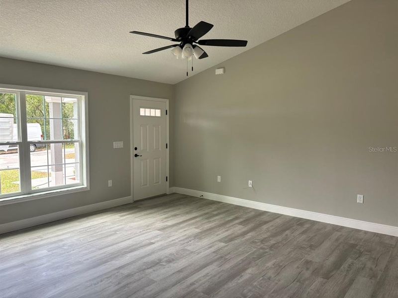 Spacious, unfurnished interior of a new home in , Dunnellon (Image 15).
