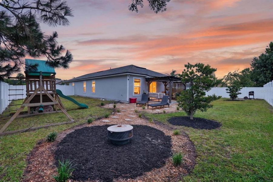 Exterior details and patio area of a home in Palm Coast Homesites, Palm Coast (Image 4).