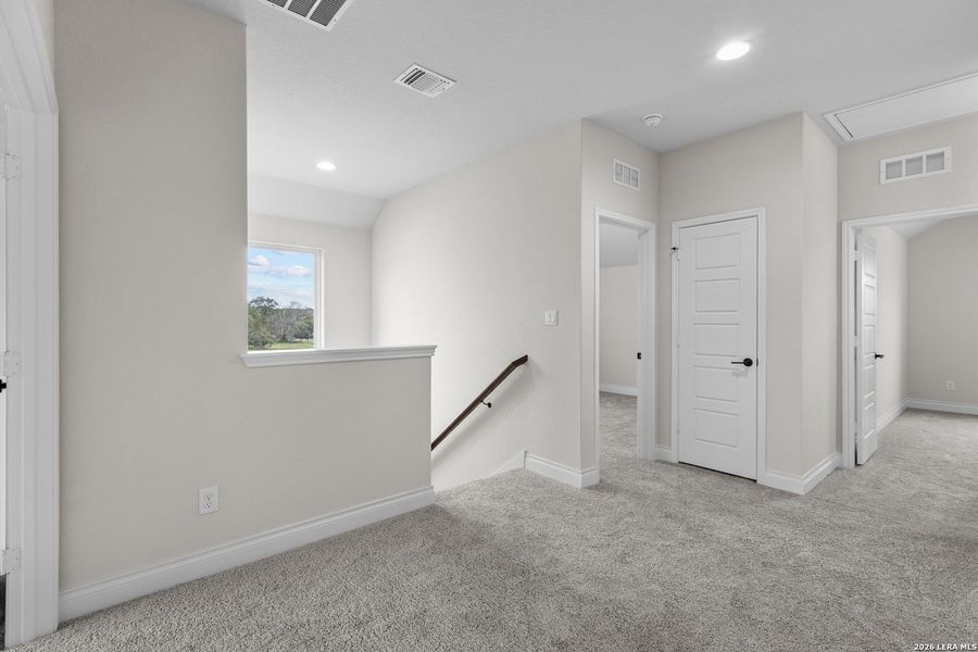 Spacious, unfurnished interior of a new home in Horizon Ridge, San Antonio (Image 34). Spacious, unfurnished interior of a new home in Horizon Ridge, San Antonio (Image 34).