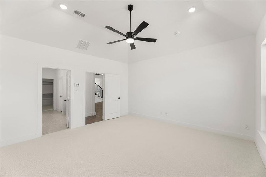 Spacious, unfurnished interior of a new home in Valencia on The Lake, Little Elm (Image 37). Spacious, unfurnished interior of a new home in Valencia on The Lake, Little Elm (Image 37).