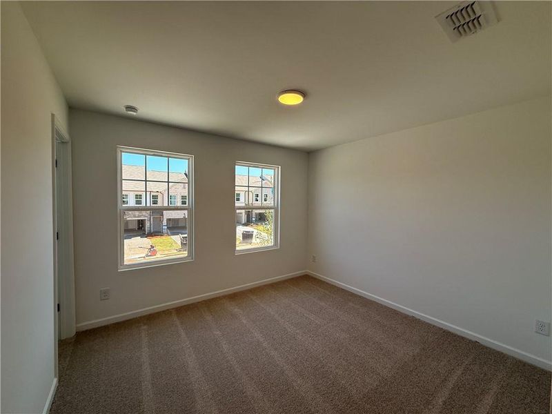 Spacious, unfurnished interior of a new home in Leydenview, Mableton (Image 34).