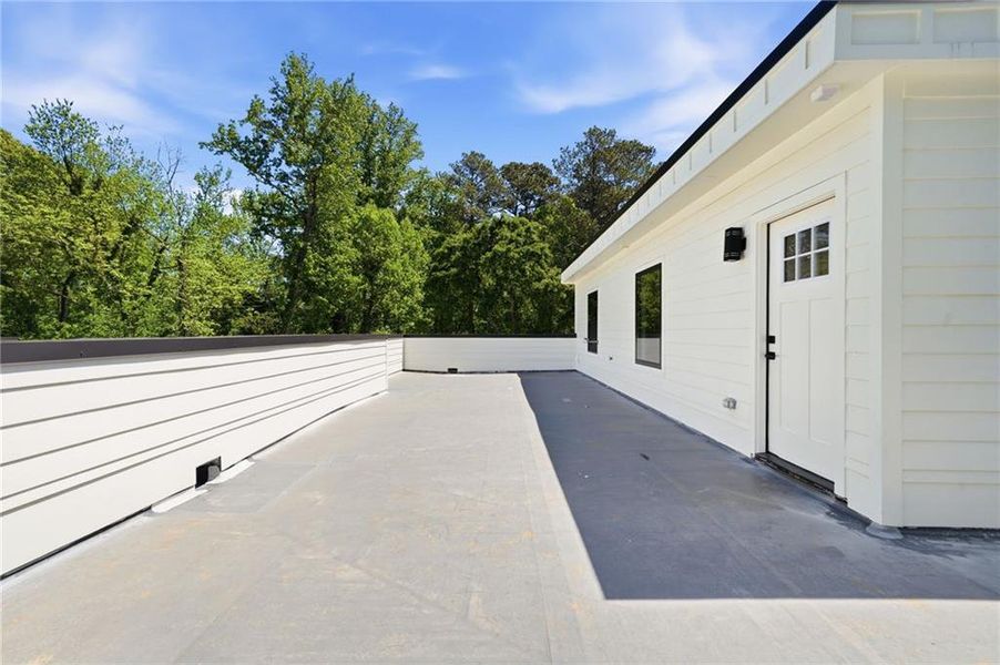 Exterior details and patio area of a home in , Roswell (Image 36).