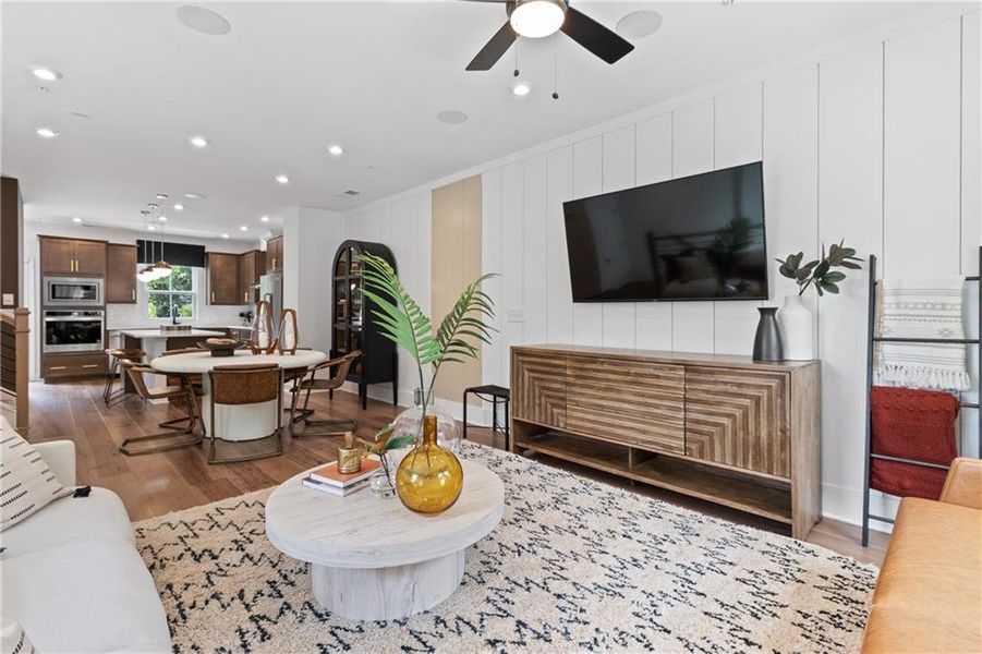 Furnished interior view inside a new home in 1871 Hollywood, Atlanta (Image 17).