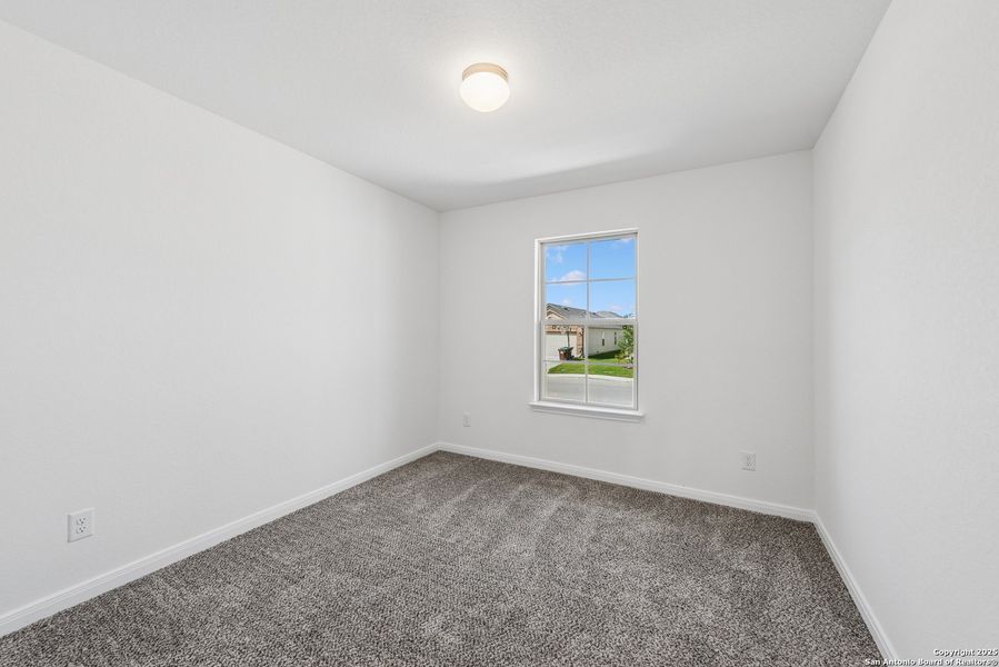 Spacious, unfurnished interior of a new home in Park Place, New Braunfels (Image 12).