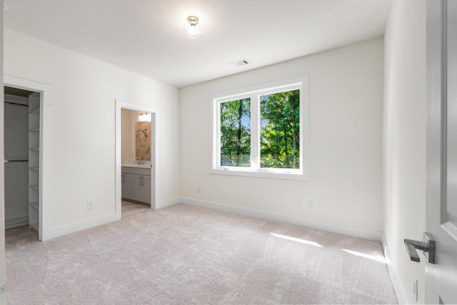 Spacious, unfurnished interior of a new home in , Atlanta (Image 54).