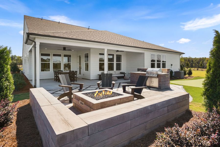 Representative exterior details of a home built from the Renown by Del Webb in Del Webb Carolina Ridge, Midland (Image 37).