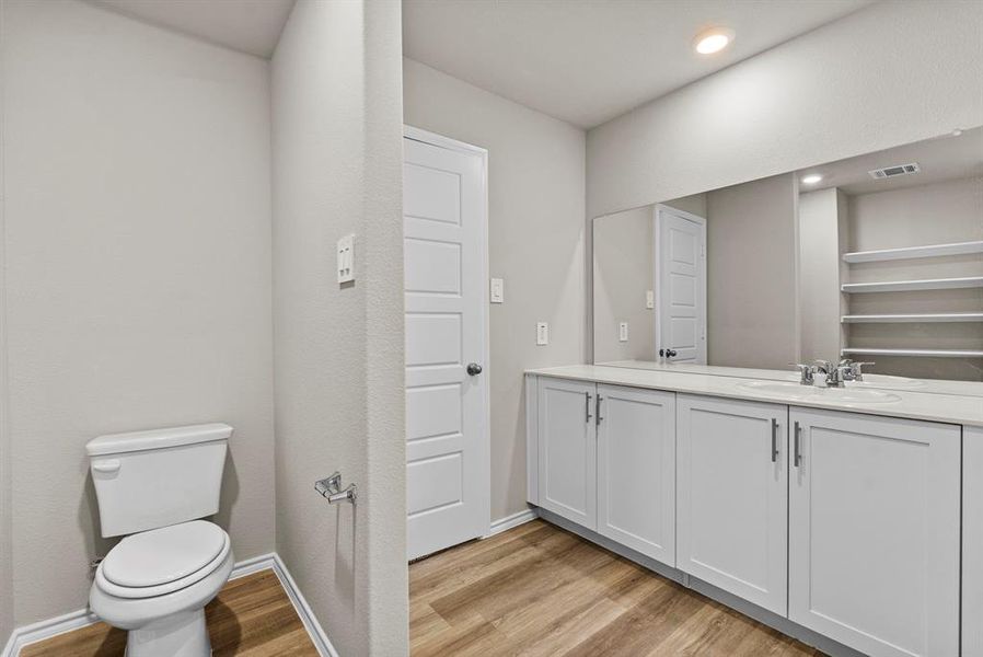 Furnished interior view inside a new home in , Fort Worth (Image 12). Furnished interior view inside a new home in , Fort Worth (Image 12).