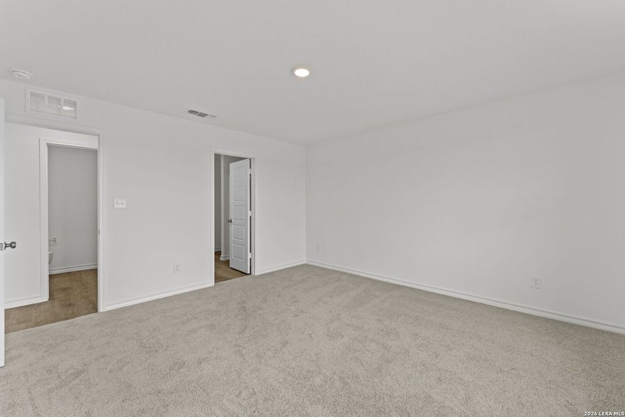 Spacious, unfurnished interior of a new home in Dove Song, Marion (Image 13).