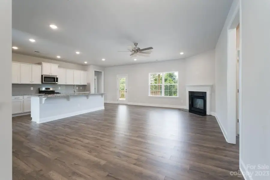 Spacious, unfurnished interior of a new home in Summer Place, Grimesland (Image 12).