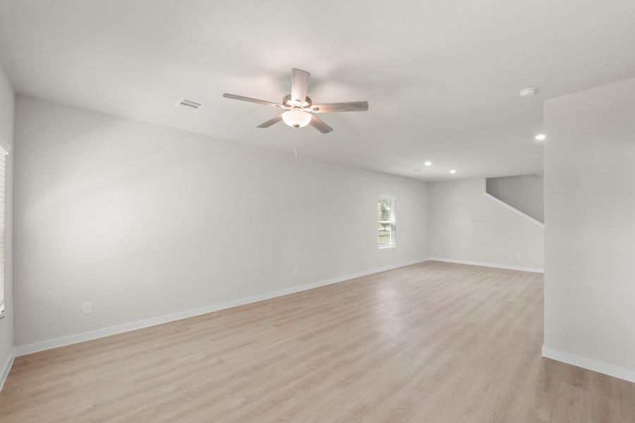 Spacious, unfurnished interior of a new home in Lakes at Crockett Martin, Conroe (Image 6). Spacious, unfurnished interior of a new home in Lakes at Crockett Martin, Conroe (Image 6).