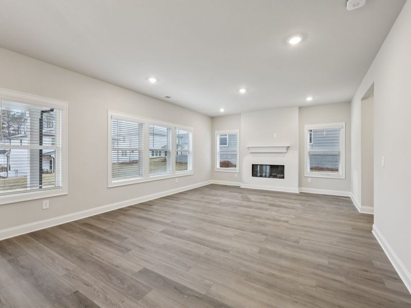 Spacious, unfurnished interior of a new home in Vines at Mill Creek - Estate Series, Braselton (Image 13).
