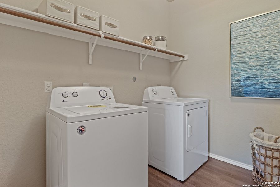 Close-up of interior finishes inside a home in Blue Ridge Ranch, San Antonio (Image 19).