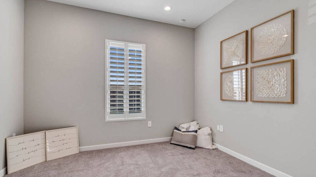 Representative furnished interior of a home built from the Tapatio by D.R. Horton in The Ridge at Stone Butte, Phoenix (Image 20).