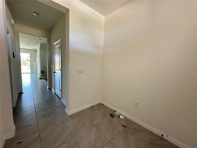 Spacious, unfurnished interior of a new home in , Wimauma (Image 6).