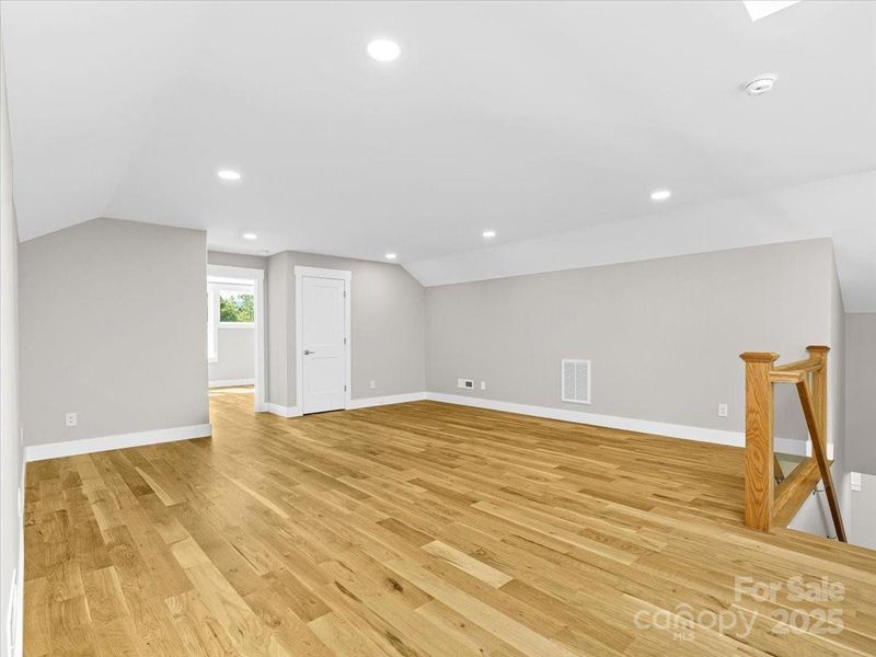 Loft Retreat + Bonus BR