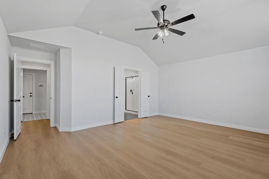 Representative unfurnished interior of a home built from the Iverson I by Cheldan Homes in Pitcock Addition, Graham (Image 53).