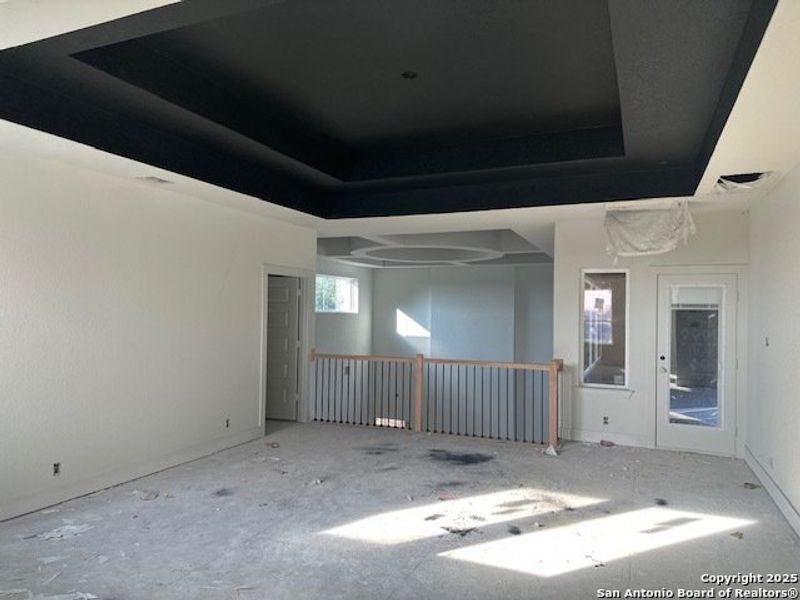 Spacious, unfurnished interior of a new home in Heimer Estates at Garden Ridge, San Antonio (Image 7).