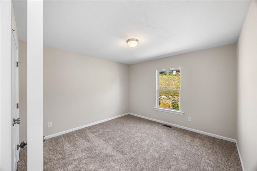 Spacious, unfurnished interior of a new home in Forrest Bluff, North Augusta (Image 27). Spacious, unfurnished interior of a new home in Forrest Bluff, North Augusta (Image 27).