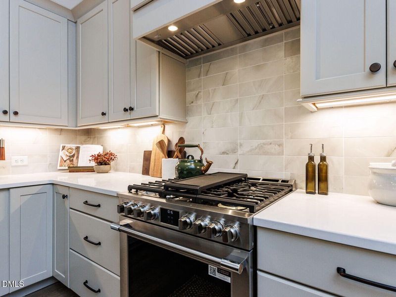 013-1280x960-kitchen