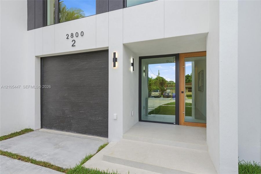 Exterior details and patio area of a home in , Miami (Image 27).