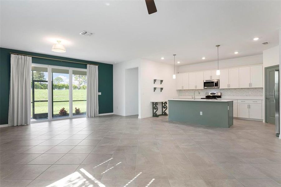 Spacious, unfurnished interior of a new home in , Venice (Image 36).