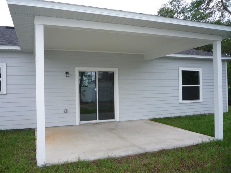 Exterior details and patio area of a home in , Ocala (Image 20).