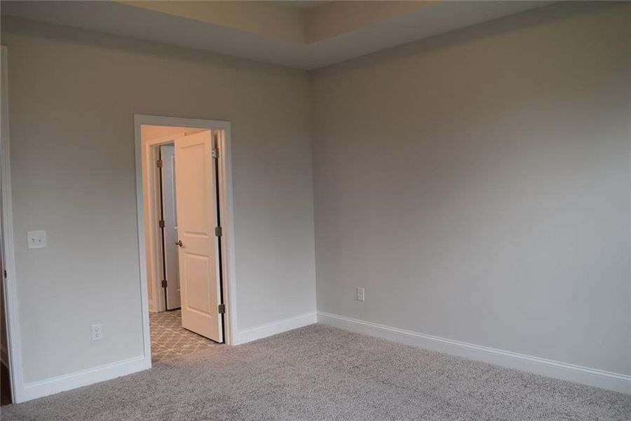 Spacious, unfurnished interior of a new home in Soleil Summit Chase, Snellville (Image 8).