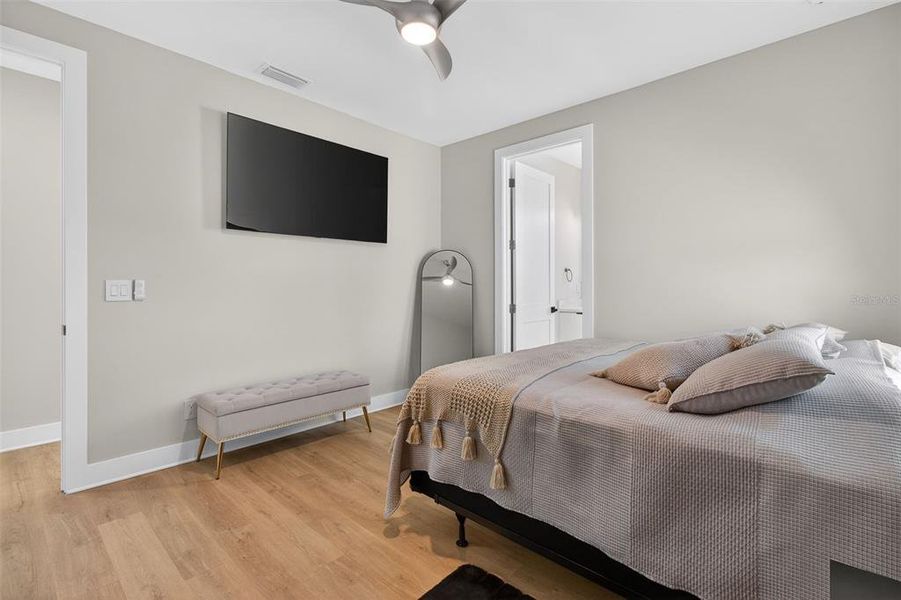 Furnished interior view inside a new home in , St. Petersburg (Image 16).