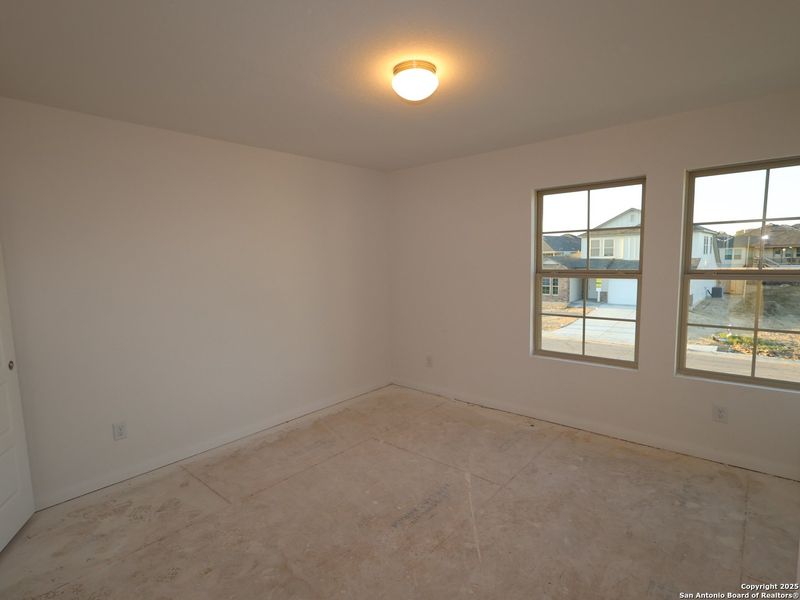 Spacious, unfurnished interior of a new home in Greenspoint Heights, Seguin (Image 17).