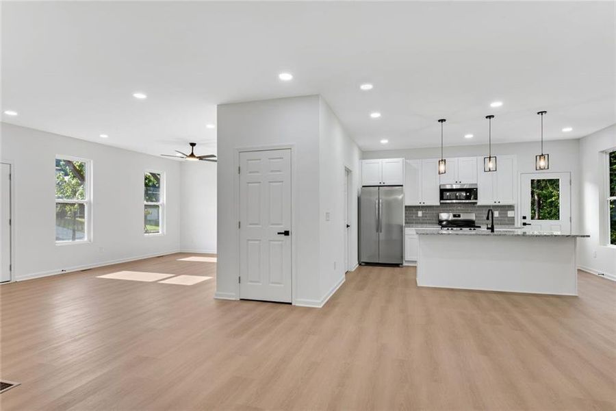 Spacious, unfurnished interior of a new home in , Ellenwood (Image 15).