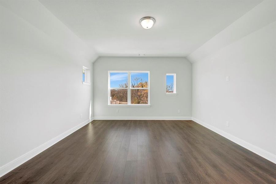 Spacious, unfurnished interior of a new home in Painted Tree Woodland West – Cottages, McKinney (Image 23).