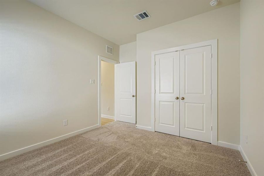 Spacious, unfurnished interior of a new home in Summerwood Estates, Red Oak (Image 23).